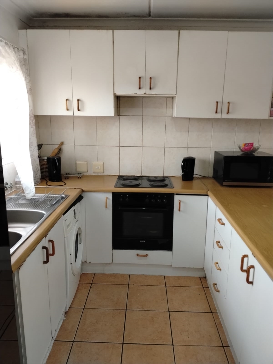 2 Bedroom Property for Sale in Parklands Western Cape